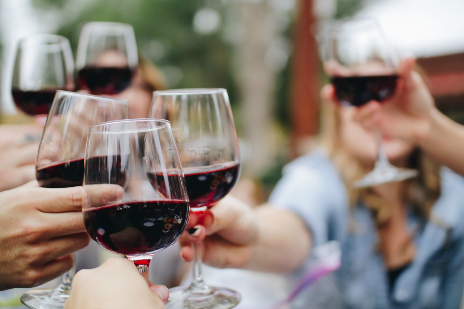 Wine Tastings 101: Beginner Tips for Wine Tasting Success