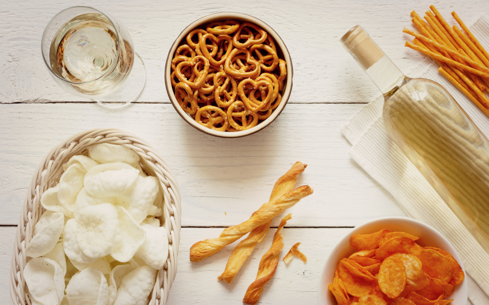 10 Snack and Wine Pairings for Any Day of the Week!