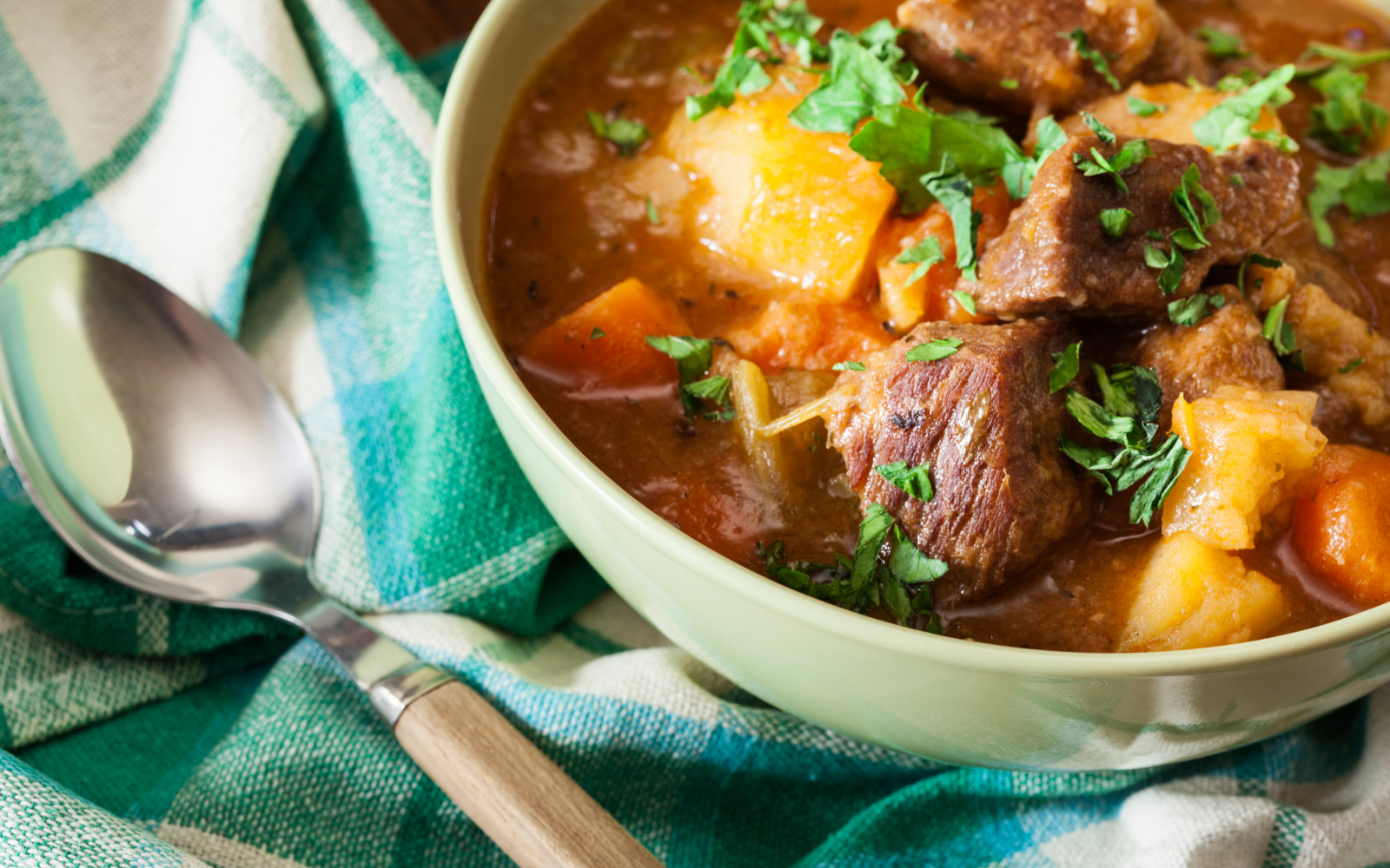 You're In Luck with These Irish Foods and Wine Pairings