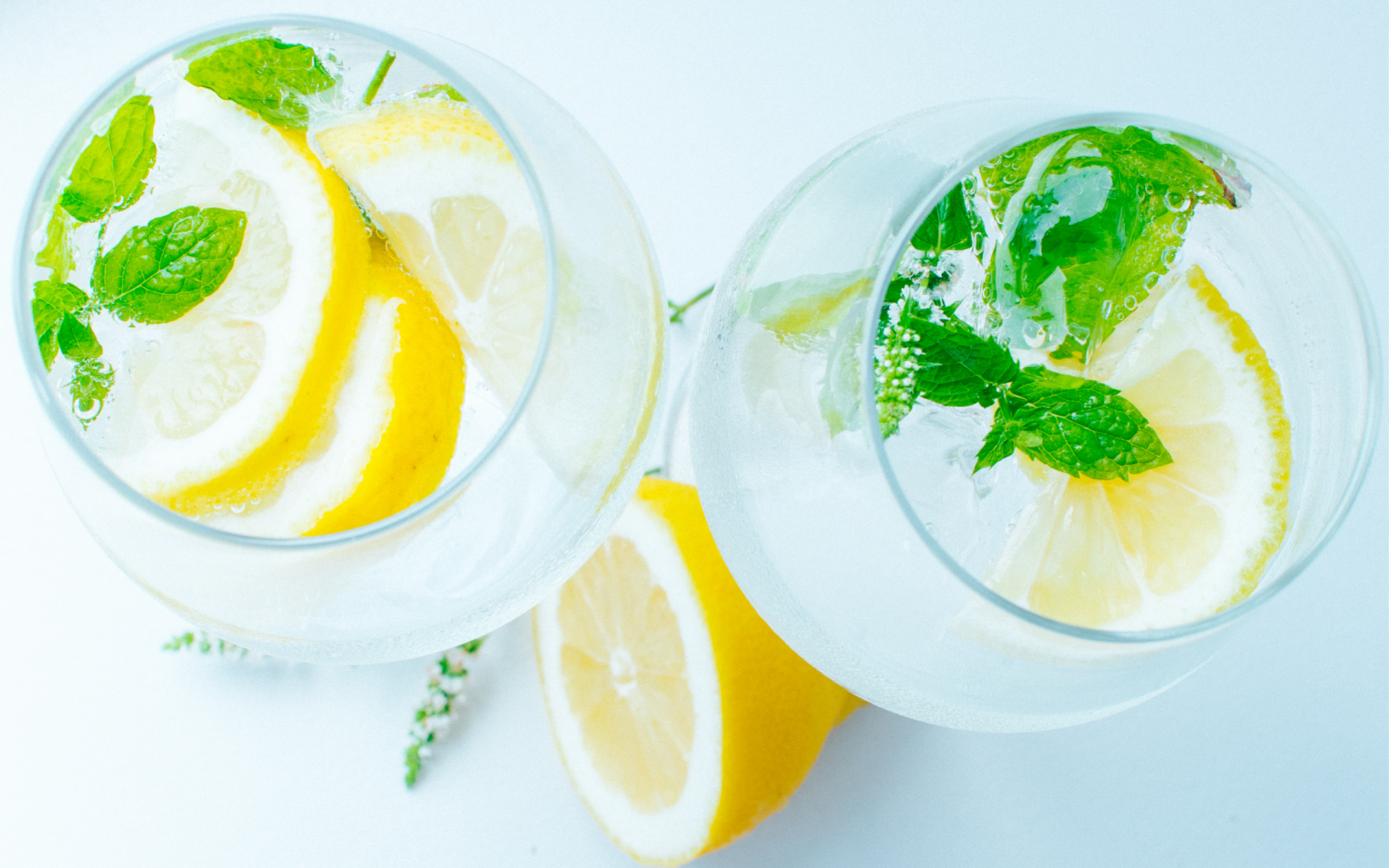 A Guide to Making An Easy Wine Spritzer for Your Next Social