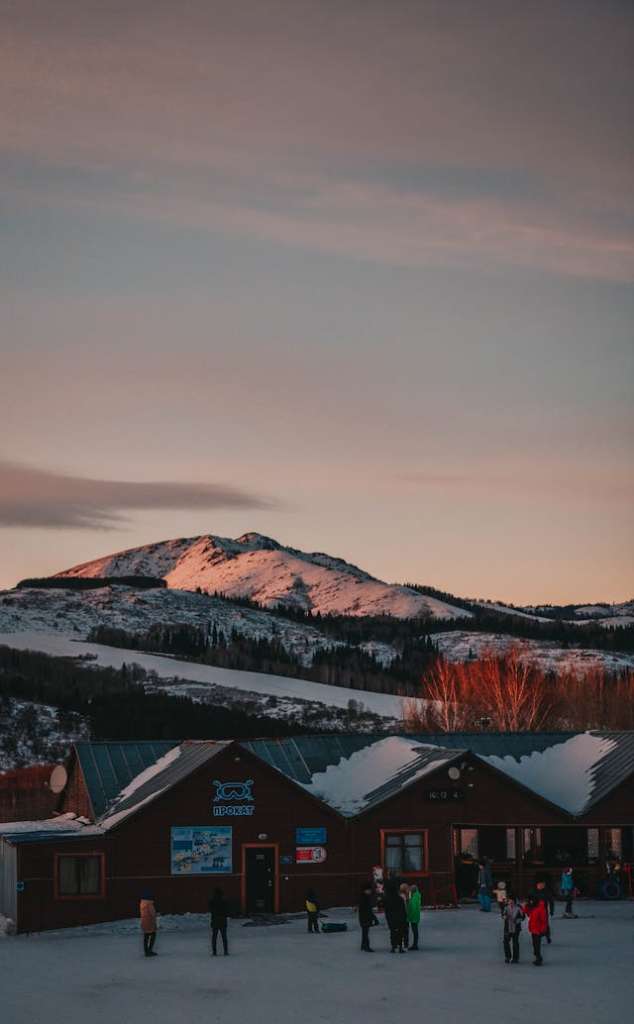 Apres ski party guide.