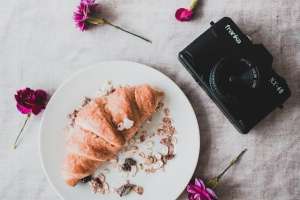 croissant and wine pairings.