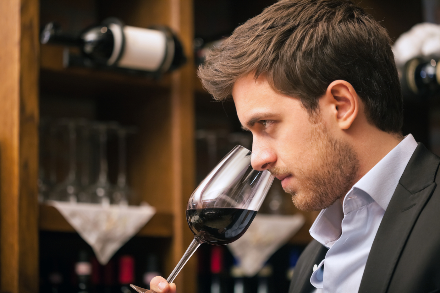 How to Taste Wine and Develop Your Palete