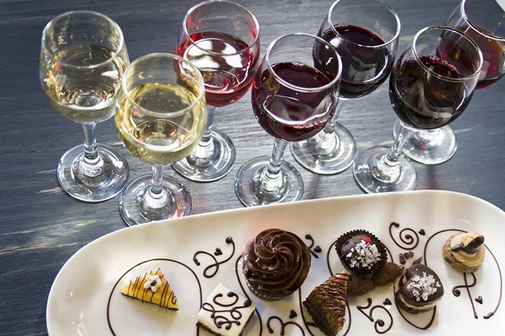 Easter Sunday Special Wine & Cake Pairings – Yummy!