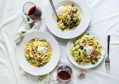 8 Comfort Food Recipes with Wine Pairings for Fall