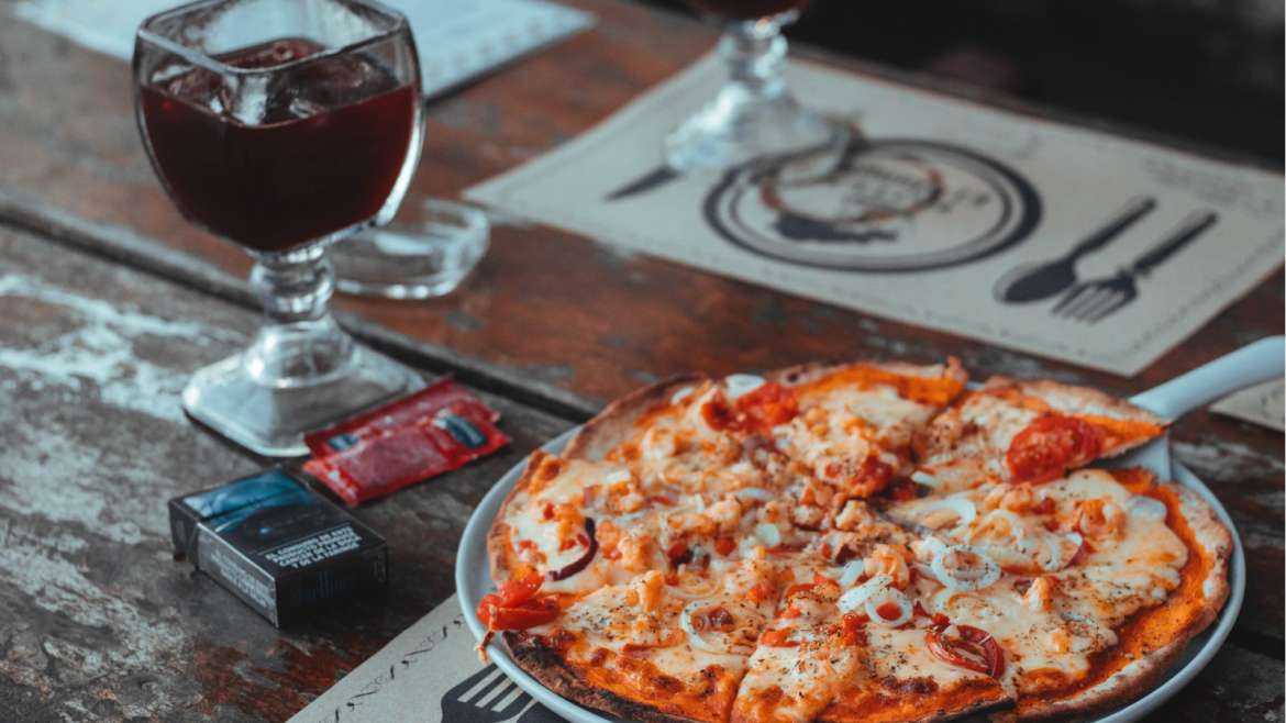 8 Delicious Pizza and Wine Pairings with Pairing Guide