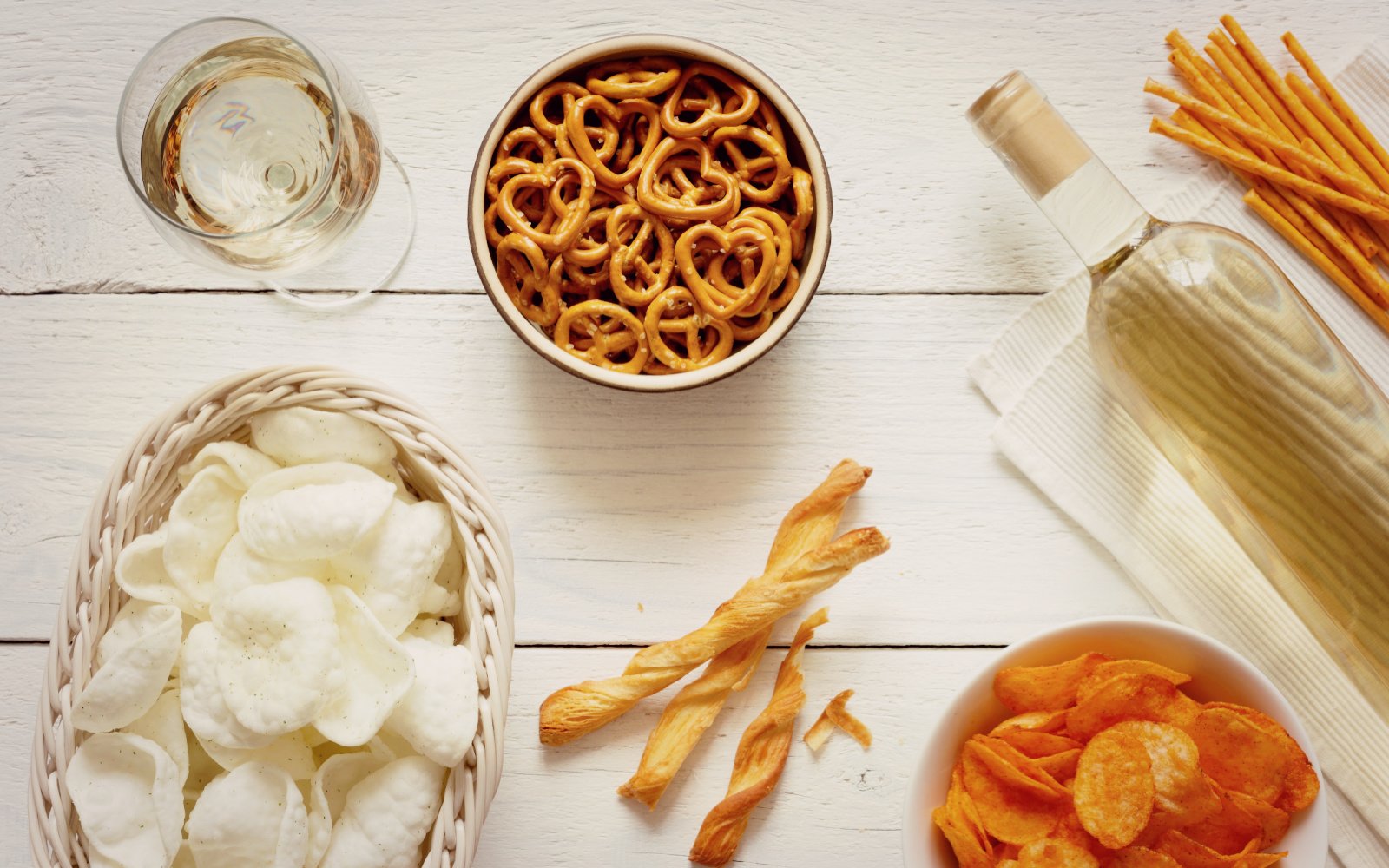 10 Snack and Wine Pairings for Any Day of the Week!