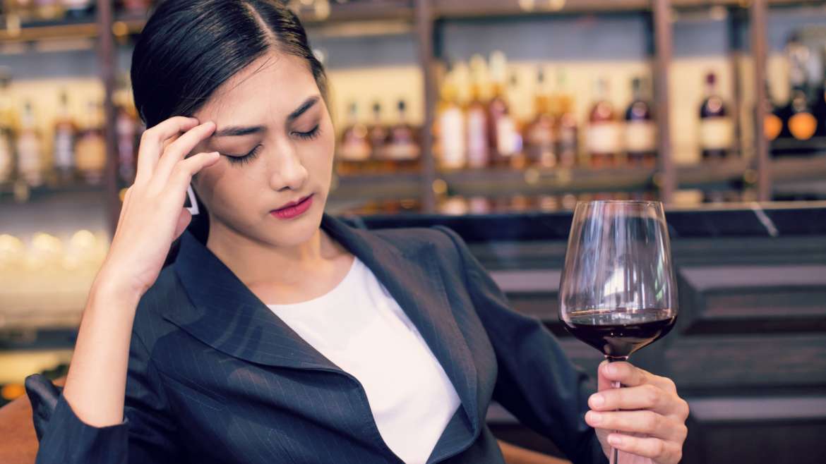 How to Avoid Getting Headaches from Wine
