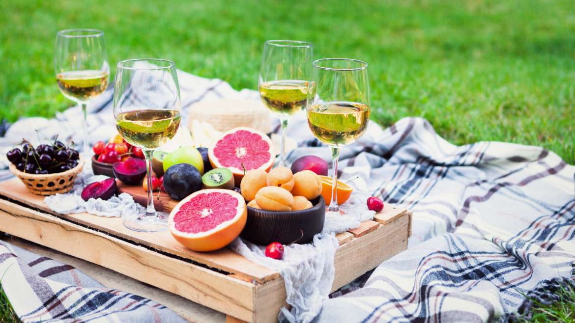 12 Favorite Summer Fruit and Wine Pairings
