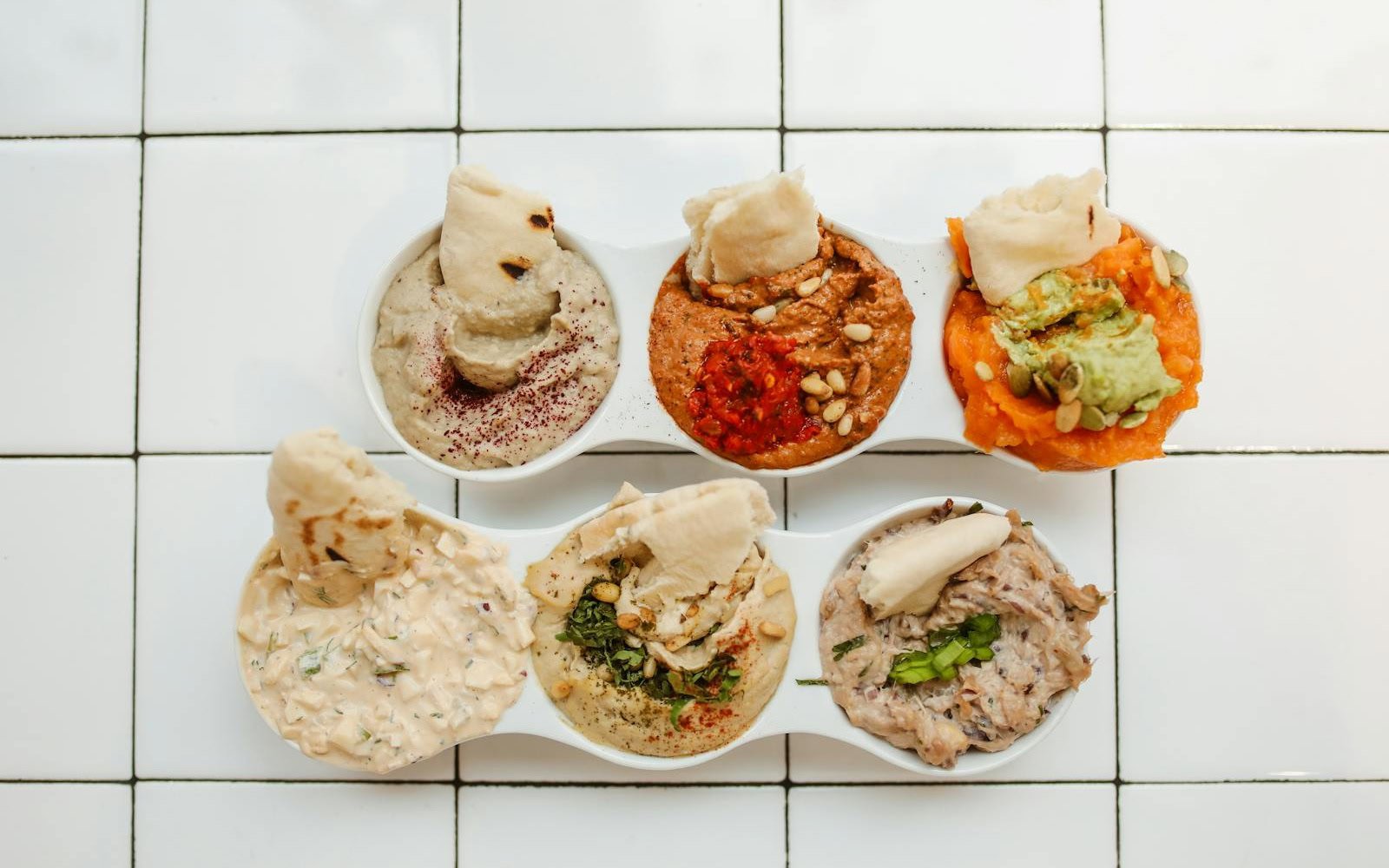 Pairing Your Favorite Dips and Spreads with Wine