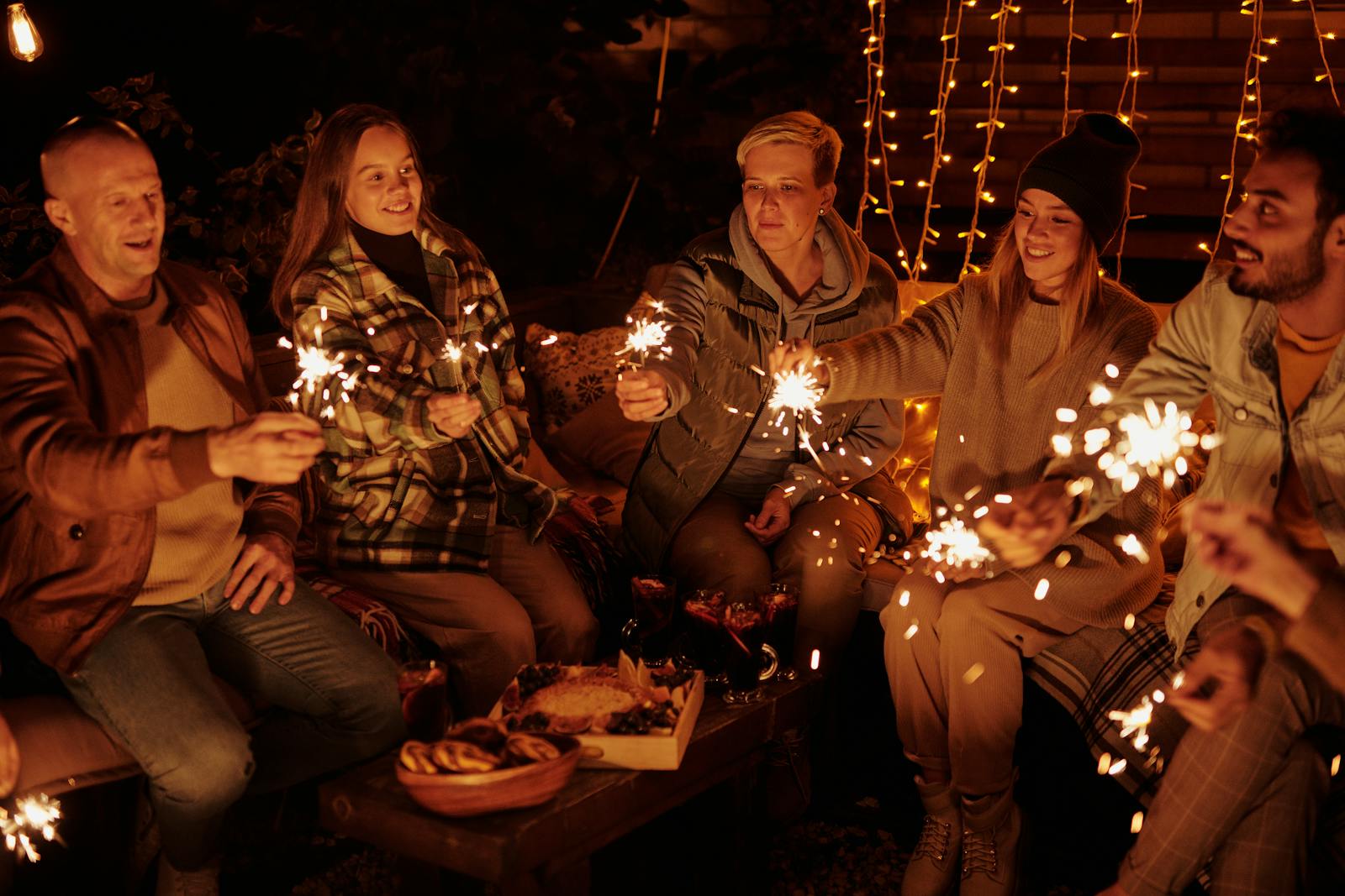 Guide to Hosting the Coziest Après-Ski Wine Night