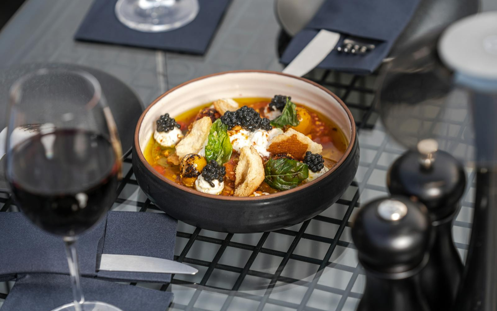 Pairing Wine with Different Caviar Plus 5 Essential Tips